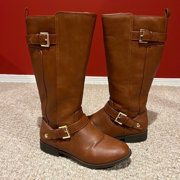 SO Other - Girls boots size 4